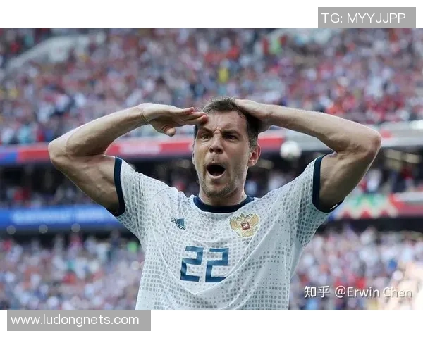 足球明星立体照片展现运动魅力与激情的完美结合